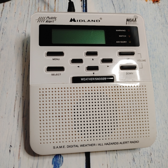 Midland All Hazards Weather Alert Radio WR-100 - Picture 2 of 4
